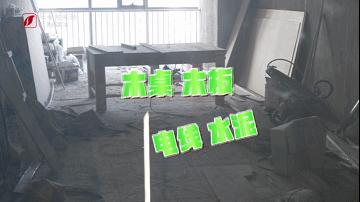 DƬ